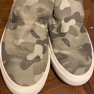 Seavees Huntington middie salt wash women’s sage camo 9.5
